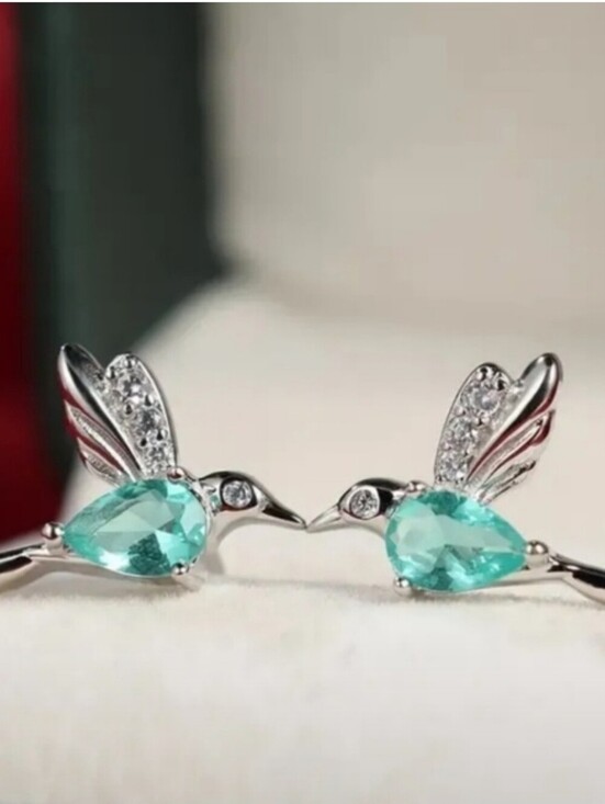 Jewelry - Exquisite Hummingbird Earrings